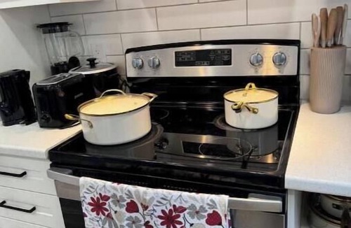 Rosemount House | Luxe 3BR. Clean Central & Bright