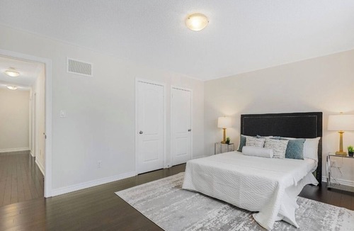 Bradford House | Luxe and cozy 4 bedroom house with all amenities for your stay