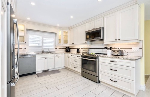 Woodville House | Luxe Private Riverfront Getaway on Trent-Severn!