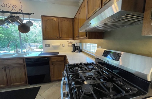 Lower Basin Lake Travis House | Luxe Ranch-5 BR, 3200 SF, Deck, Pools, Grill, Fire Pit, Office, Lakes, Domain,Q2
