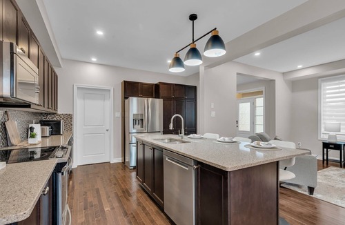 Ottawa Division House | Luxurious and Beautiful House