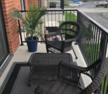 Brossard Apartment | Luxurious Apartment in Brossard with Terrace