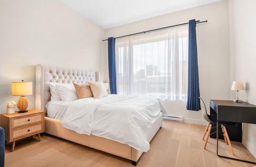 Gay Village Apartment | Luxurious DownTown Suite