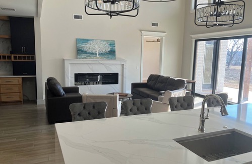 Afton House | Luxurious Lakefront 7-bedroom house on Monkey Island, waterfront, boat slip