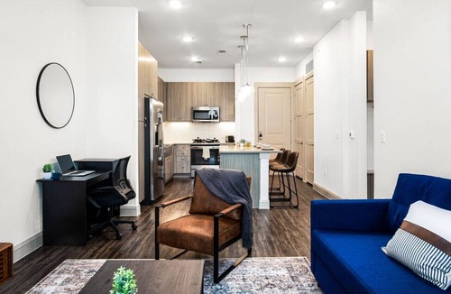 West Oak Hill Apartment | Luxurious New Unit|1Bd1Ba|Pool, Golf Sim