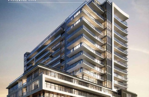 Pickering Apartment | Luxury 1-Bedroom + Den Condo with outdoor pool