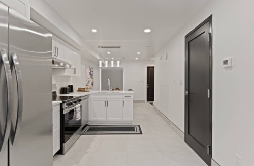 Ruthven House | Luxury 171-5 Condos with Magnificent Lakeview