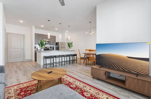 Stony Ridge North Apartment | Luxury 1BD/1BA Next to Airport 8688