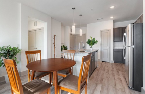 Stony Ridge North Apartment | Luxury 2BD/2BA Next to Airport 3689