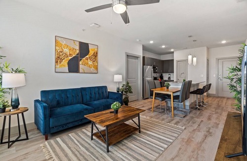 Stony Ridge North Apartment | Luxury 2BD/2BA Next to Airport d40p