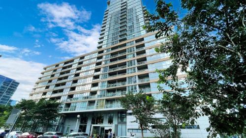 CityPlace Apartment | Luxury 2BR KING Bed, Rogers Centre & Parking