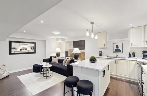Pickering Apartment | Luxury 2BR Suite Stylish Stay with 2 Free Parking