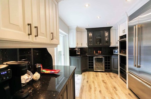 Caledon House | Luxury 4BR Stay with Swim Spa, Golf & Fireplaces
