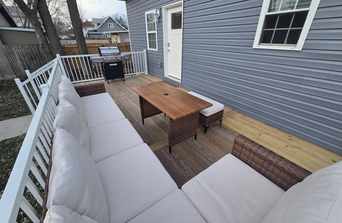 Cedar Falls House | Luxury Downtown Cedar Falls Retreat/Pool Table/Outdoor Dining/Sleeps 12