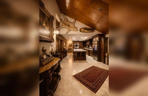 Mulmur Ski Chalet | Luxury Forest Retreat Near Mansfield Ski Club