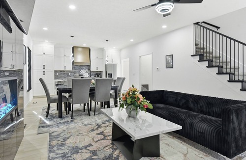 McArdle House | Luxury Golf Course Retreat-Across from Eagle Run