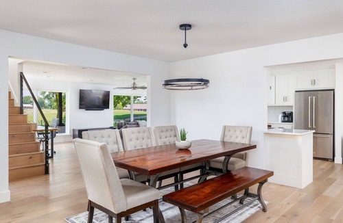 Salado House | Luxury Home on Golf Course, Onsite Golf Cart Rental