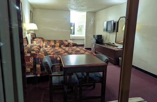 Mustang Hotel | Luxury Inn