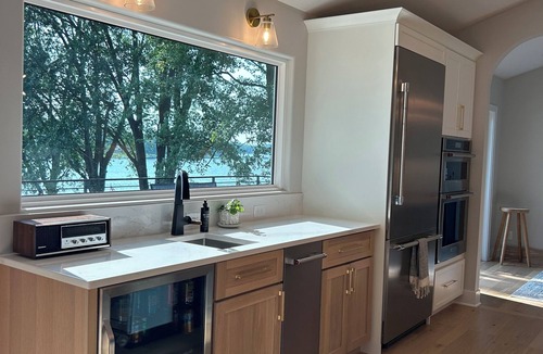 Panora House | Luxury Lakefront Escape