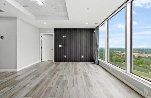 Tulsa Apartment | Luxury Penthouse with Panoramic Skyline Views
