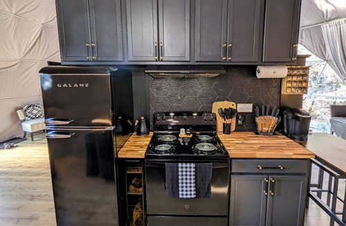 Oatmeal RV Rental | LUXURY STARGAZING GEODOME EXPERIENCE