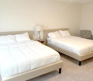 Weston Apartment | Luxury Suites 5-Bed Room 4-Bath