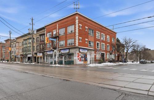 Parkdale House | Luxury Toronto Exhibition Stay For Concerts and MAJOR INTERNATIONAL SPORTING EVENT-Free Wifi