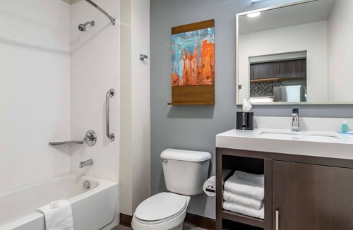 Waukee Hotel | MainStay Suites Waukee - West Des Moines