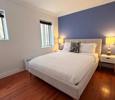 Gay Village Bed & Breakfast | Maison Des Jardins B & B