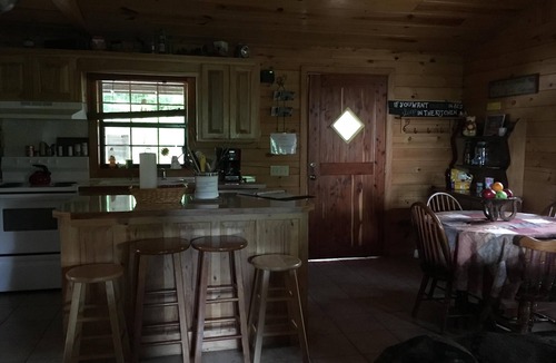 Jasper Cabin | Make you’re Valentines reservation todayLook in cabin description for details