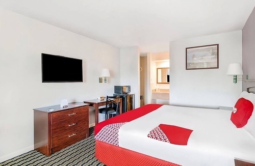 Channelview Hotel | Making The Best Memories Along The Way! FREE Parking, Pets Allowed!