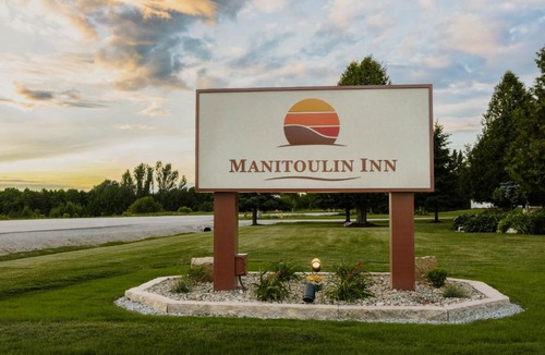 Mindemoya Hotel | Manitoulin Inn