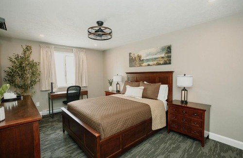 Mindemoya Hotel | Manitoulin Inn