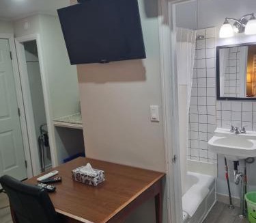 Southampton Hotel | Manor Motel