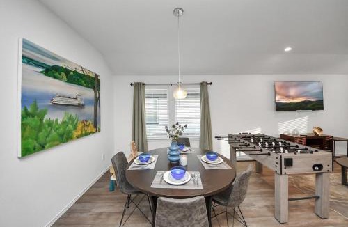 Barker House | Marice Escape at Fulshear with Community pool