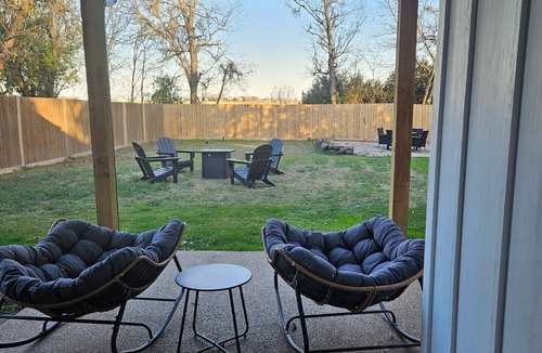 West House | Marvelous 3-bedroom house with AC in charming West