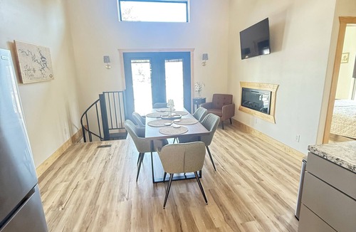 Roach House | Marvelous New 5-bedroom tiny house with AC in charming Roach on the water