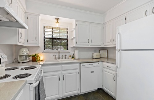 McKinney Cottage | || McKinney Manor || Cottage in Historic Downtown McKinney