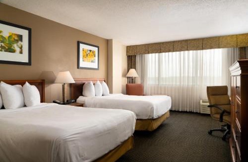 Beaumont Hotel | MCM Eleganté Hotel & Conference Center