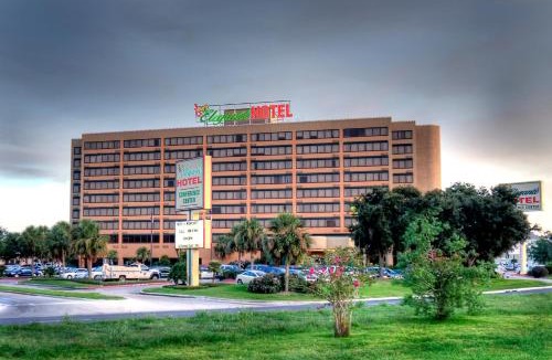 Beaumont Hotel | MCM Eleganté Hotel & Conference Center