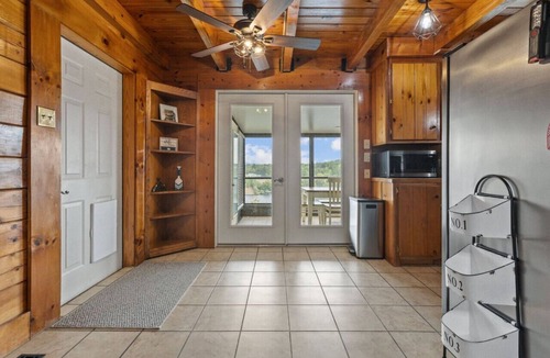 Jones Mills House | Medinah Sunset Cabin