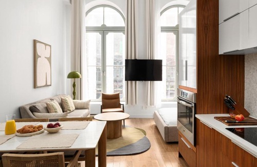 Old Montreal Apartment | Merrill Lofts Collection - Old Montreal