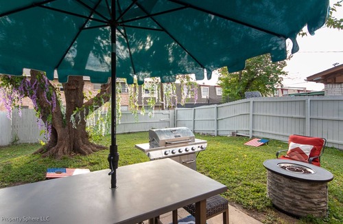 Mesquite House | Mesquite Manor Mins to FIFA Fest Garage Yard