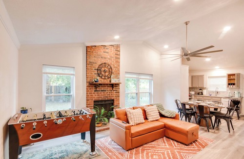 Mesquite House | Mesquite Retreat Mins to FIFA Fan Fest & Dallas