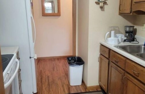 Topeka Apartment | Mickeys Getaway!