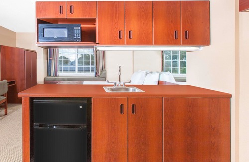 Rogers Hotel | Microtel Inn & Suites by Wyndham Rogers
