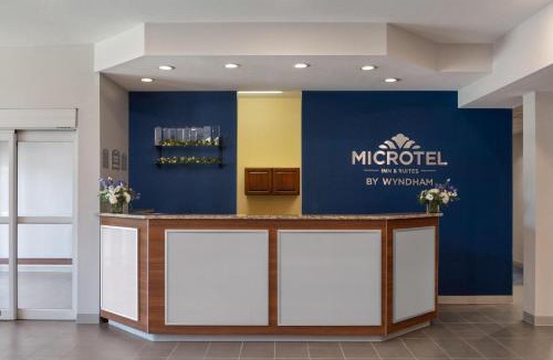 Kearney Hotel | Microtel Inn & Suites - Kearney