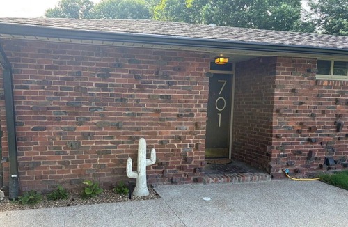 Springdale House | Mid Century Home, Downtown Springdale with Hot Tub & Fire Pit