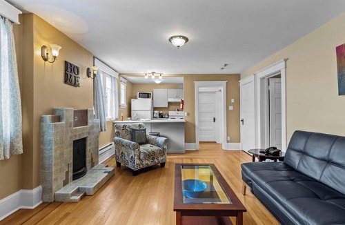Waterford Valley Apartment | Midstream Executive 2BR Wi-Fi Parking