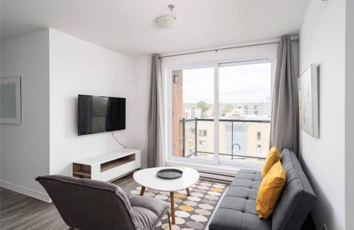 Cote-Des-Neiges—Notre-Dame-De-Grace Apartment | Midtown *512* - Condo 2 bdr